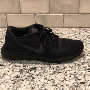 Men’s Nike free RN Black on Black, size 11 US